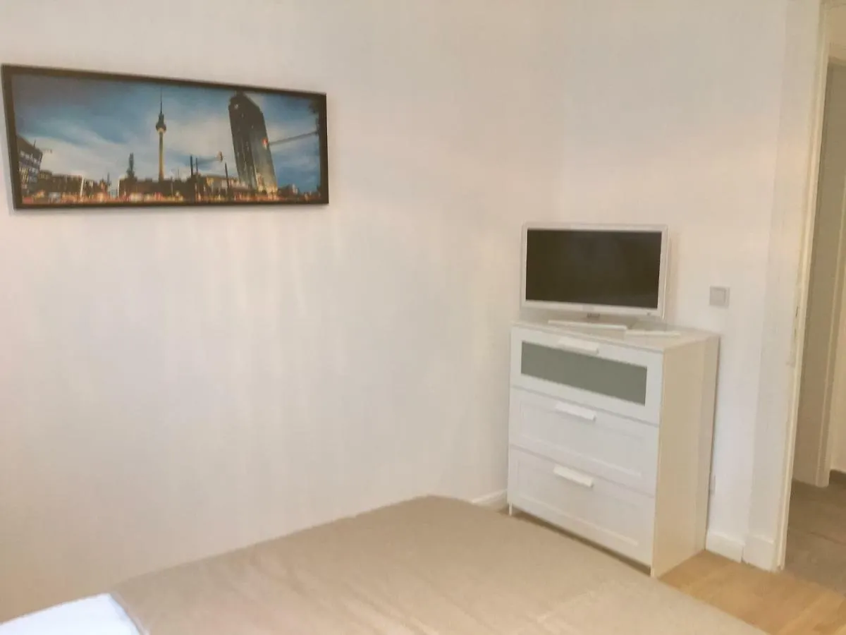 Apartamento Ferienwohnung Atze Berlín